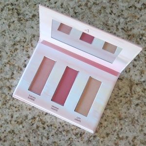 WANDER BEAUTY Dusk to Dawn Eye and Cheek Palette